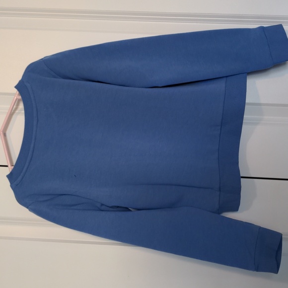 NWT Girls "Wake me up for presents" Sweatshirt - Great for Birthday or Holiday - Picture 3 of 6